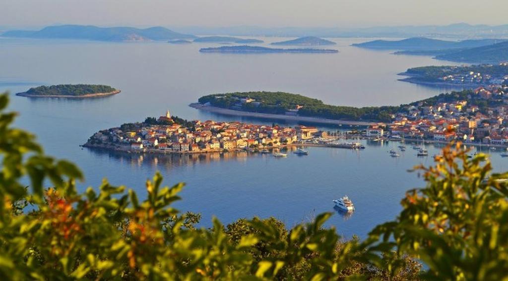 Tutini Dvori Appartement Primošten Buitenkant foto