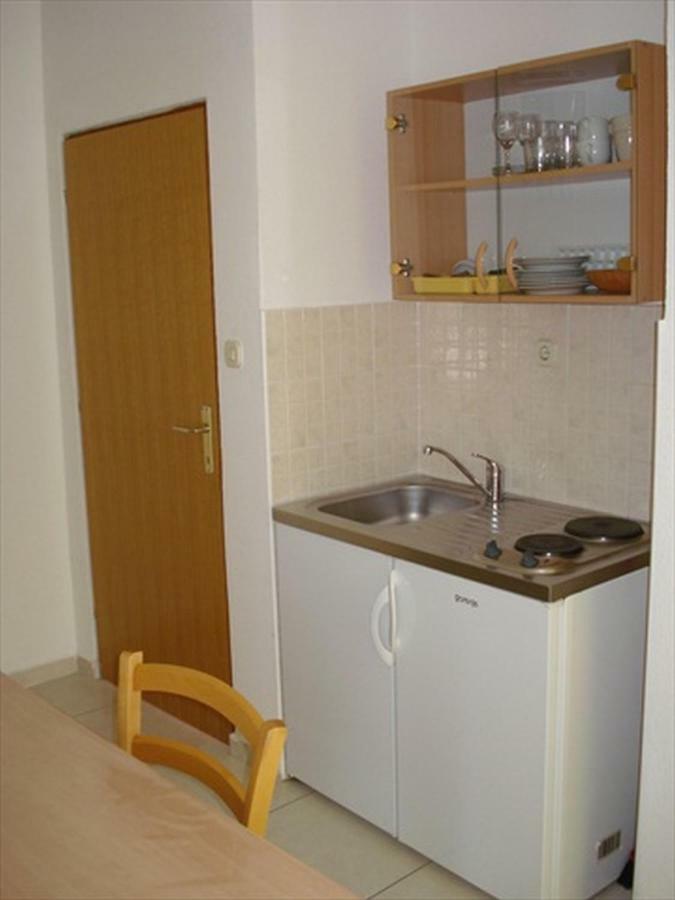 Tutini Dvori Appartement Primošten Buitenkant foto