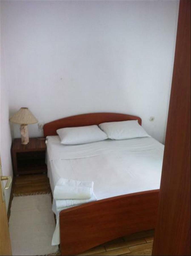 Tutini Dvori Appartement Primošten Buitenkant foto